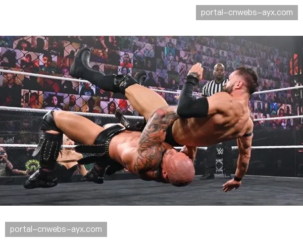 WWE NXT：冠军赛开打，神秘人身份揭晓